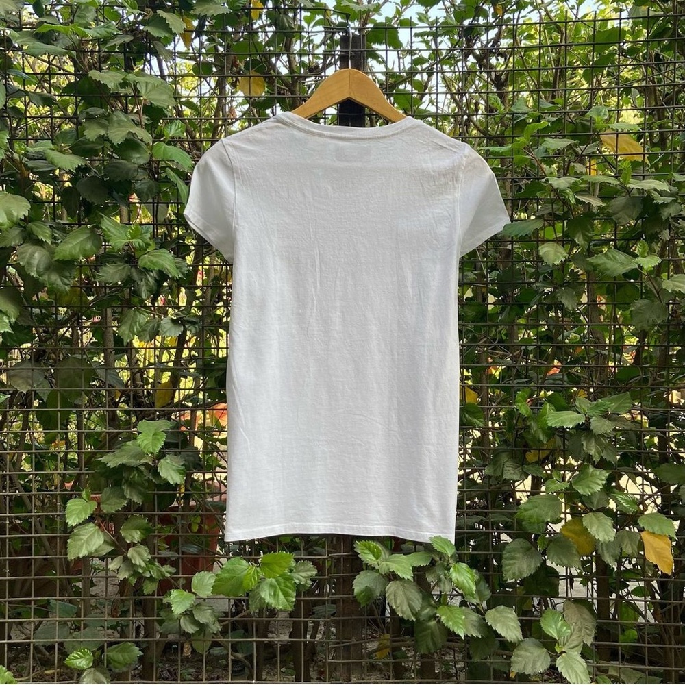 Levi’s Tee - Picture 3 of 3